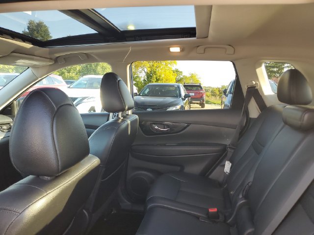 Used 2017 Nissan Rogue SL AWD/4WD image 10