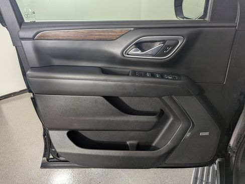 Used 2021 Chevrolet Suburban High Country image 9