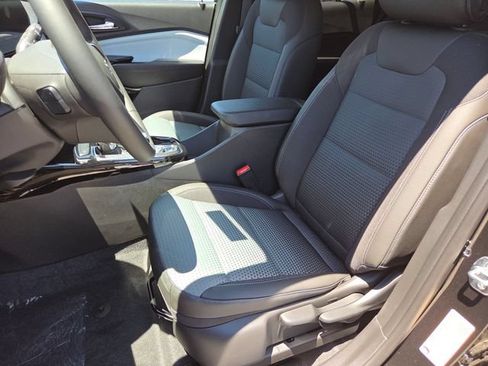 New 2026 Chevrolet Trax LT w/ Driver Confidence Package FWD image 22