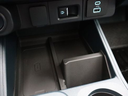 Used 2023 Ford Maverick Lariat w/ Lariat Luxury Package image 24