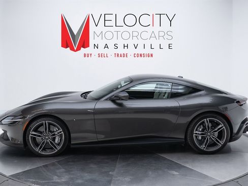 Used 2021 Ferrari Roma image 17