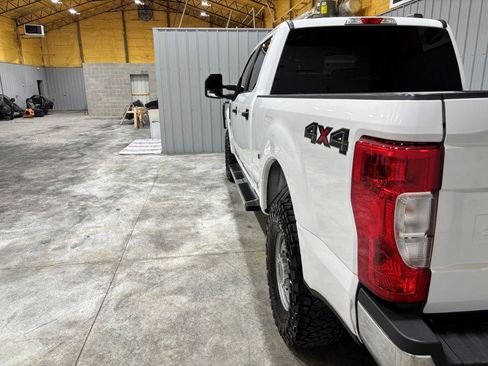 Used 2021 Ford F250 XL w/ Power Equipment Group AWD/4WD image 9