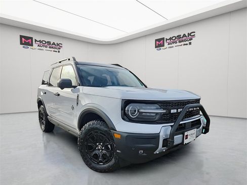 New 2025 Ford Bronco Sport Outer Banks w/ Sasquatch Outer Banks Package image 1