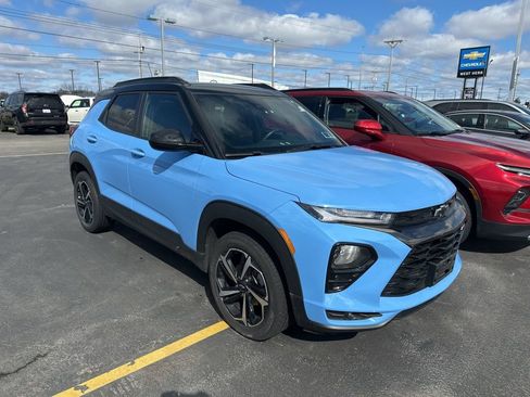 Used 2023 Chevrolet TrailBlazer RS w/ Convenience Package image 2