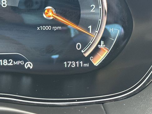 Used 2023 Genesis GV70 2.5T Sport Prestige w/ Sport Prestige Package image 31