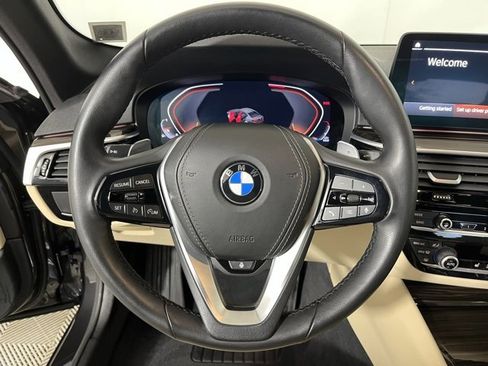 Used 2023 BMW 530i xDrive 530i xDrive w/ Premium Package image 12