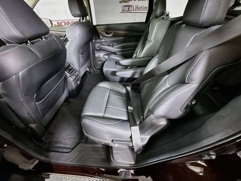 Used 2023 Subaru Ascent Touring AWD/4WD image 28