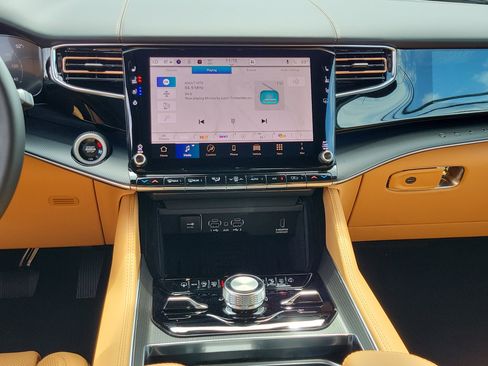 New 2026 Jeep Grand Wagoneer Summit AWD/4WD image 15