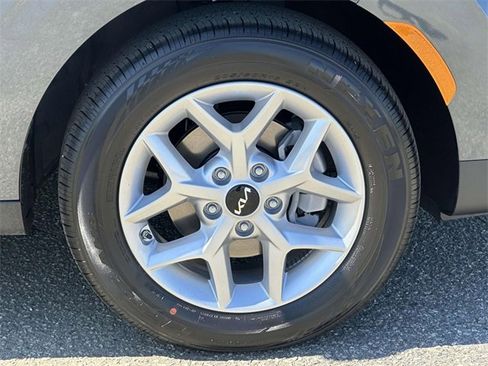 New 2025 Kia Soul S image 5