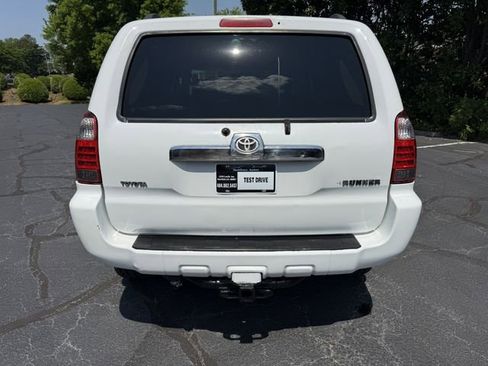 Used 2006 Toyota 4Runner SR5 RWD image 4