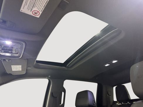 Used 2022 GMC Sierra 2500 Denali w/ Denali Ultimate Package image 19