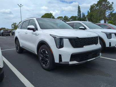 Certified 2025 Kia Sorento S w/ Panoramic Sunroof Package
