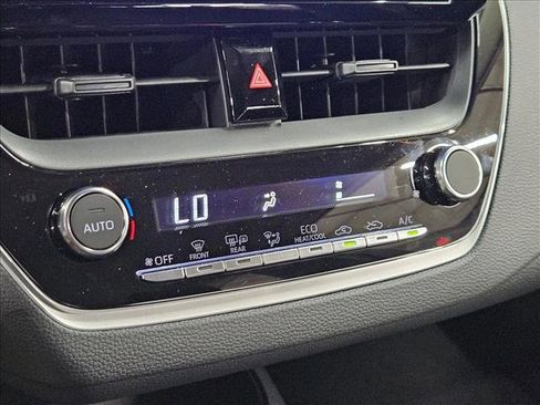 Used 2026 Toyota Corolla LE FWD image 11