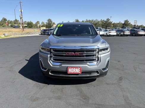 Used 2023 GMC Acadia SLE FWD image 4