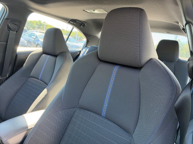 Used 2022 Toyota Corolla SE w/ SE Premium Package FWD image 19