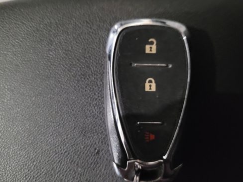 Used 2020 Chevrolet Equinox LS w/ LS Convenience Package FWD image 32