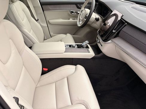 New 2026 Volvo XC90 B6 Ultra w/ Protection Package image 27