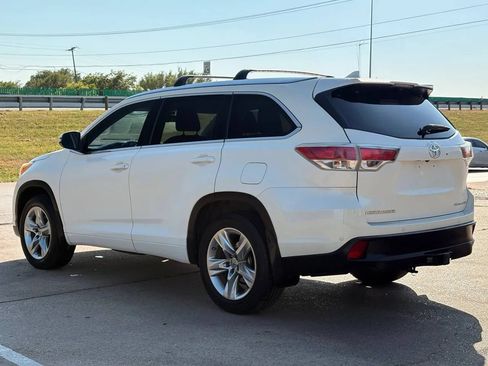 Used 2014 Toyota Highlander Limited Platinum AWD/4WD image 4