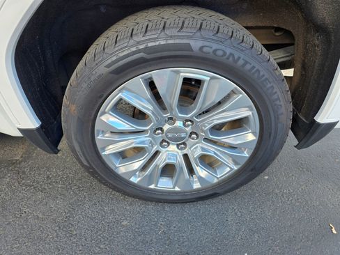 Used 2021 GMC Sierra 1500 Denali w/ Denali Ultimate Package AWD/4WD image 9