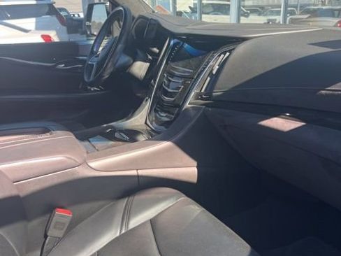 Used 2018 Cadillac Escalade Platinum image 20
