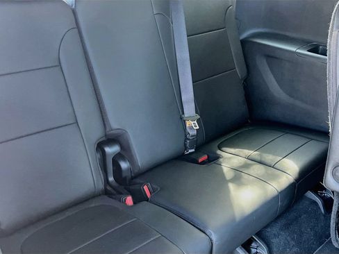 Used 2023 Chevrolet Traverse High Country AWD/4WD image 29