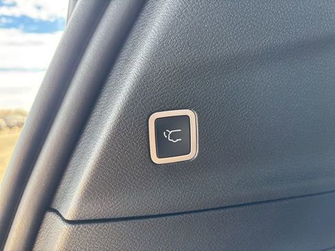 New 2026 Chrysler Pacifica Select FWD image 22