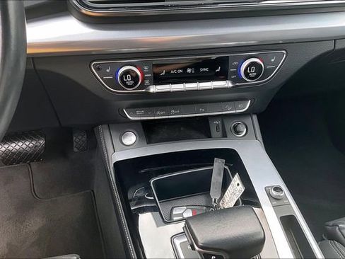 Used 2023 Audi Q5 2.0T Premium Plus w/ Premium Plus Package AWD/4WD image 26