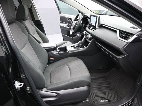 Certified 2023 Toyota RAV4 XLE w/ Convenience Package image 28