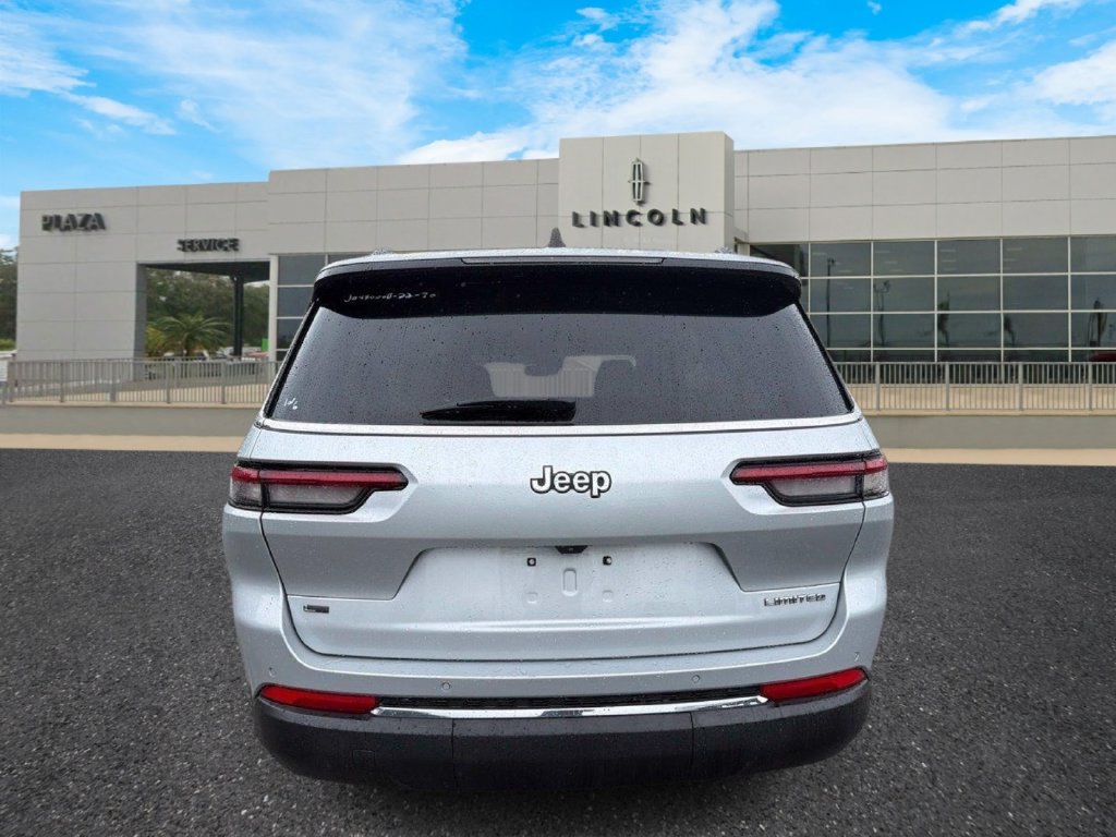 Used 2022 Jeep Grand Cherokee L Limited RWD image 4