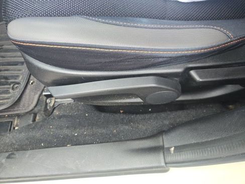 Used 2017 Subaru Crosstrek 2.0i Premium image 7