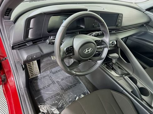 Certified 2025 Hyundai Elantra Sport FWD image 17