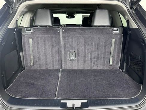 Used 2022 Toyota Highlander Limited image 28