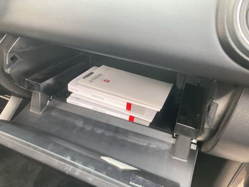 Used 2023 Toyota Tacoma TRD Off-Road w/ Technology Package image 28