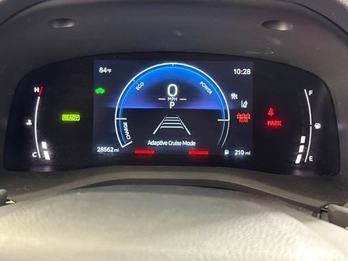 Used 2025 Toyota Camry SE FWD image 31