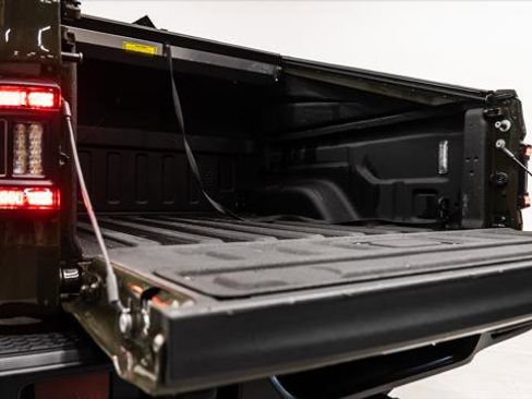 Used 2022 Jeep Gladiator Sport image 49