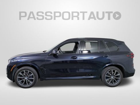 Used 2024 BMW X5 xDrive40i w/ M Sport Package image 2
