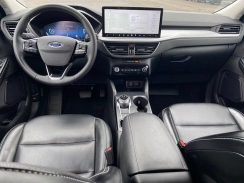 Used 2024 Ford Escape Platinum AWD/4WD image 5