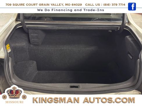 Used 2004 Lincoln Town Car Ultimate RWD image 6