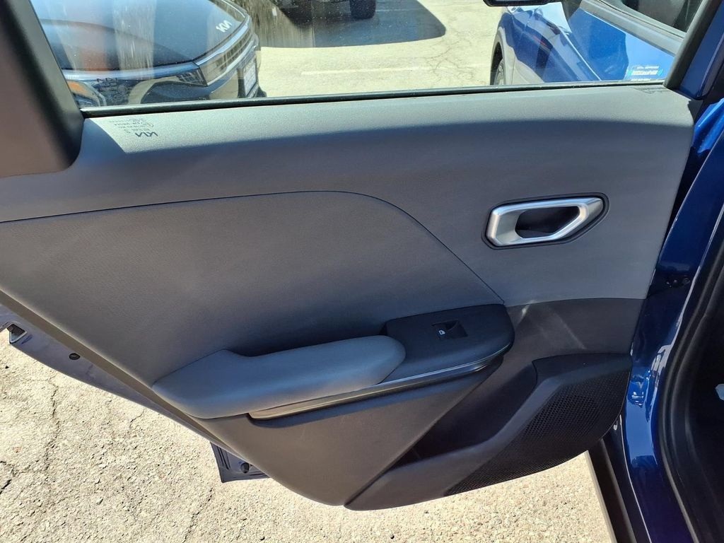 Used 2025 Kia K4 FWD image 8