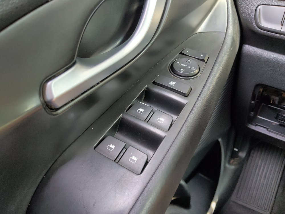 Used 2020 Hyundai Elantra GT FWD image 27
