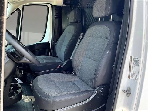 Used 2025 RAM ProMaster 2500 w/ U-Haul Equipment Group FWD image 18
