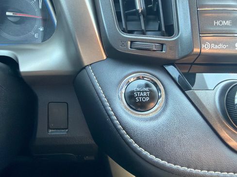 Used 2015 Toyota RAV4 Limited w/ Technology Package AWD/4WD image 21