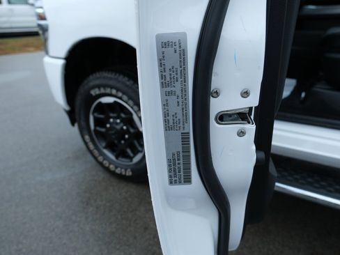 Used 2025 RAM 2500 Laramie image 37