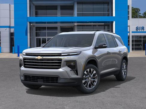 New 2026 Chevrolet Traverse LT w/ Sun and Wheel Package image 6