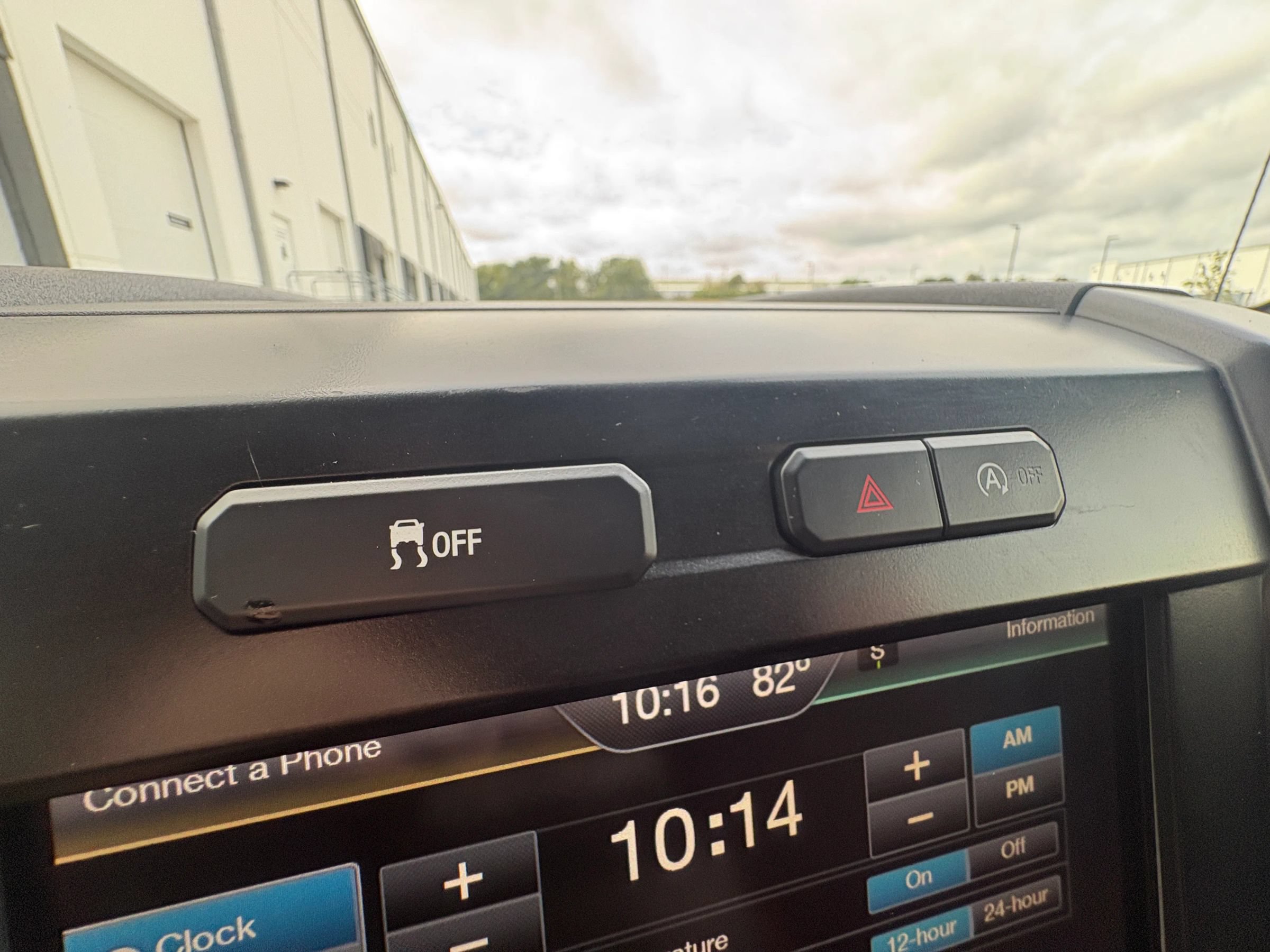 Used 2015 Ford F150 XLT w/ Equipment Group 302A Luxury RWD image 15