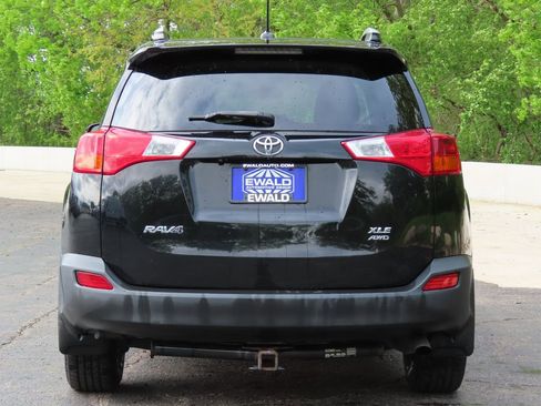 Used 2015 Toyota RAV4 XLE AWD/4WD image 9