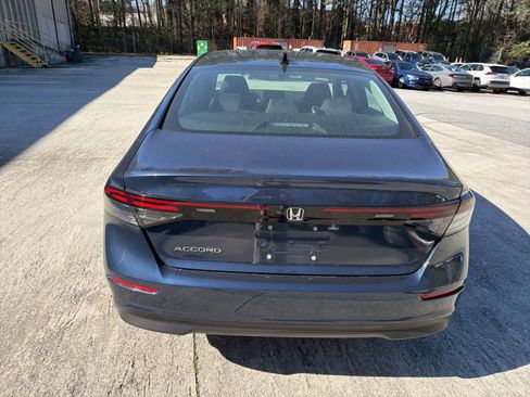 Used 2025 Honda Accord SE image 9