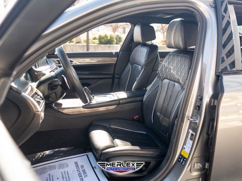 Used 2020 BMW 750i xDrive xDrive M SPORT LINE w/ Executive Package image 16
