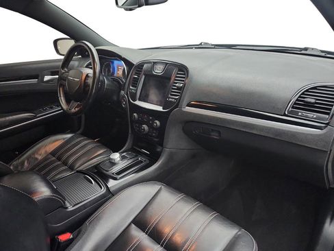 Used 2021 Chrysler 300 S image 31