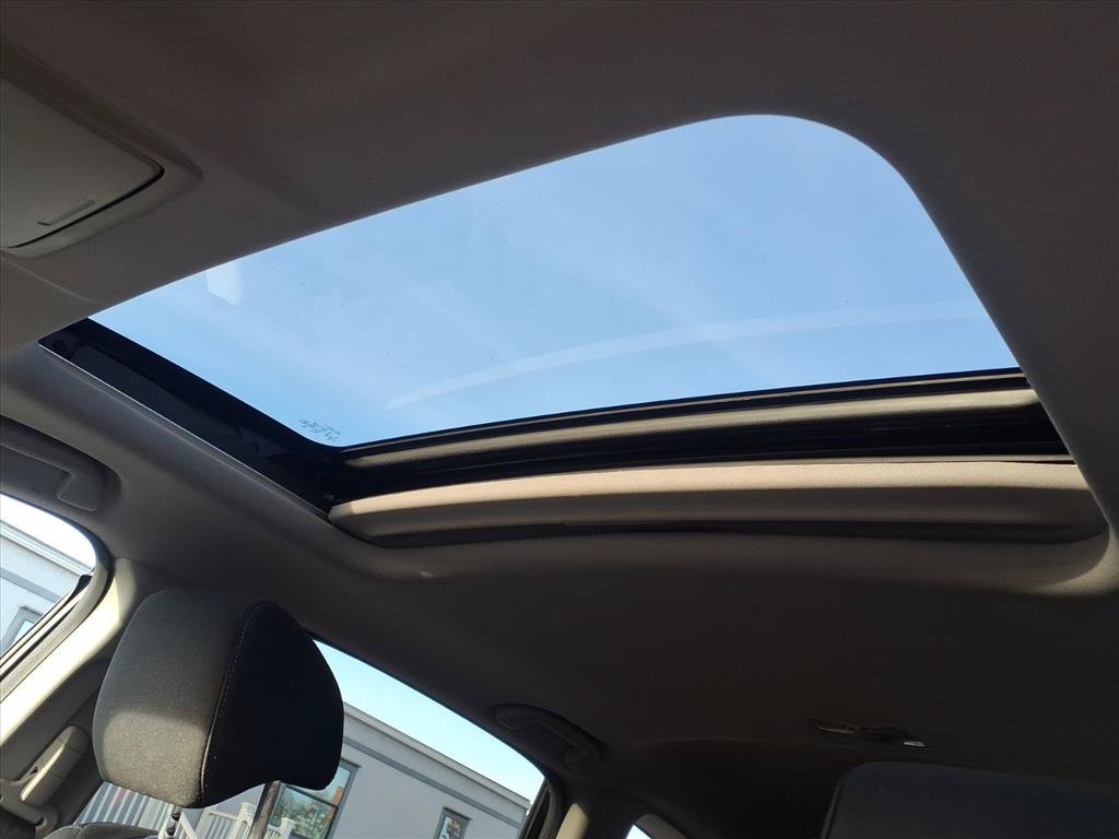 Used 2018 Honda CR-V EX image 16